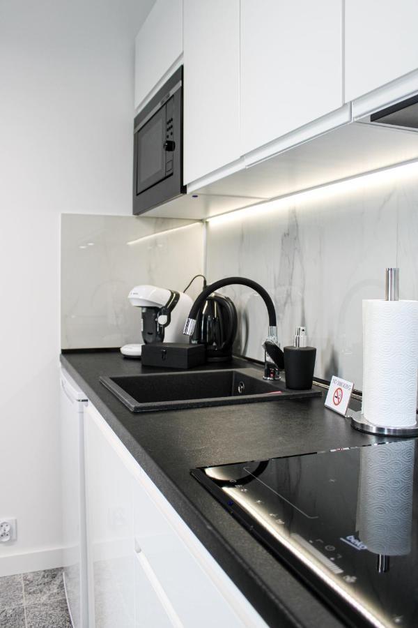 Apartament Black-Niska Z Garazem Podziemnym Kielce Kültér fotó