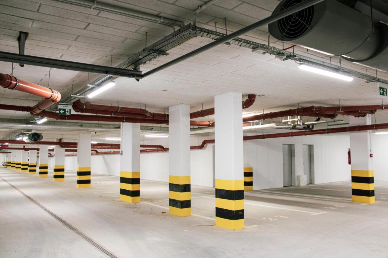 Apartament Black-Niska Z Garazem Podziemnym Kielce Kültér fotó